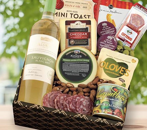 CapalbosOnline.com - Fruit & Gourmet Gift Baskets